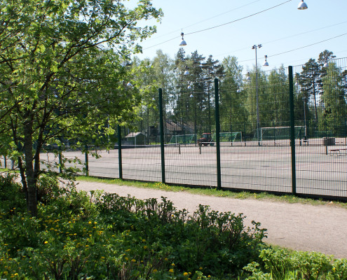 Heteniityn urheilupuiston tenniskenttä